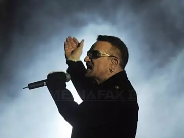 Bono ii aduce un omagiu lui Aleksei Navalnii, la un concert U2: Cine crede in libertate trebuie sa-i pronunte numele

