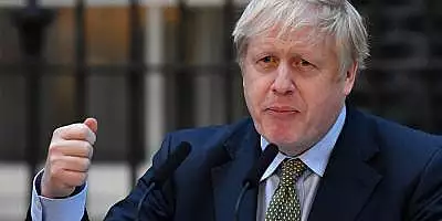 Boris Johnson cere britanicilor sa lucreze de acasa, daca este posibil; restaurantele vor fi inchise devreme, pentru a tine sub control raspandirea noului coron