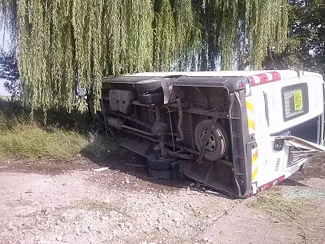 BREAKING NEWS: Accident grav de microbuz in Galati. 18 persoane sunt ranite. A fost activat planul rosu