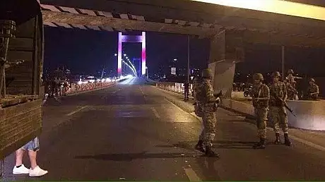 BREAKING NEWS: Premierul Turciei anunta LOVITURA DE STAT. Armata: Am preluat controlul! Legea martiala, decretata