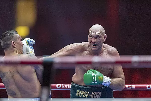 Campionul olimpic la box la categoria grea, Usyk, promite bani pentru boxerii ucraineni medaliati