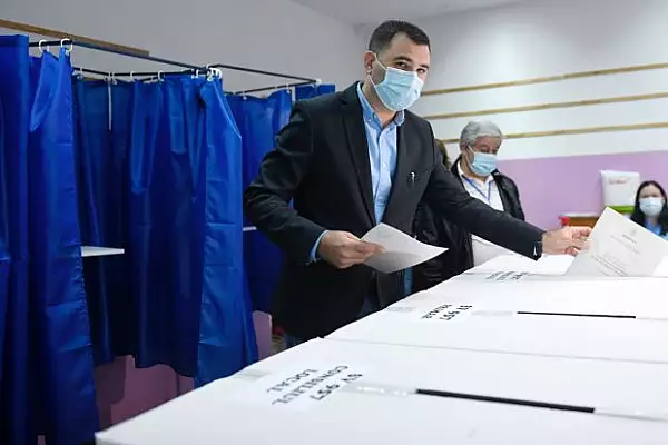 Candidatul PNL cere renumararea buletinelor de vot in Sectorul 5, dupa ce intr-o sectie s-ar fi ,,furat" 91 de voturi de la liberali