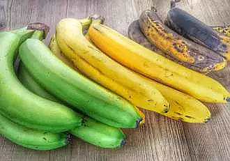 Care sunt cele mai bune banane pentru sanatate. Efectele sunt diferite daca sunt verzi, maro sau galbene