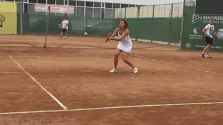 Carmen Iohannis a jucat tenis cu mai multi copii 