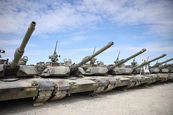 Cate tancuri primeste Ucraina in ,,primul val" de livrari. Coalitia cuprinde 12 tari