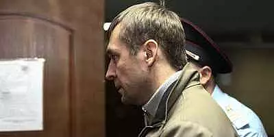 Cazul Zaharcenko se transforma in
cel mai mare dosar de coruptie al Rusiei postsovietice. A lucrat si pentru un bancher rus cu ,,afaceri" la Chisinau