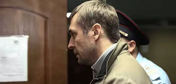 Cazul Zaharcenko se transforma in
cel mai mare dosar de coruptie al Rusiei postsovietice. Colonelul a lucrat si pentru un bancher rus cu ,,afaceri" la Chisinau