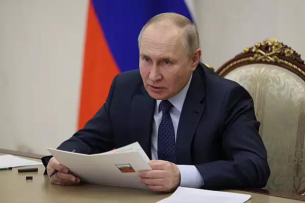 Ce a vrut Vladimir Putin sa spuna in noul sau discurs citit de pe foaie? Mesajul clar pentru Occident
