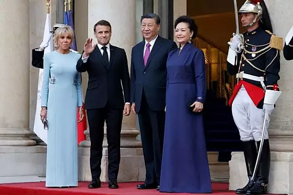 Ce cadouri i-a oferit Emmanuel Macron lui Xi Jinping, in prima zi a vizitei liderului chinez in Franta