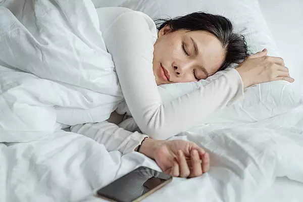 Ce se intampla in corpul tau daca pierzi doar o ora de somn? Atentie, specialistii spun ca esti in pericol