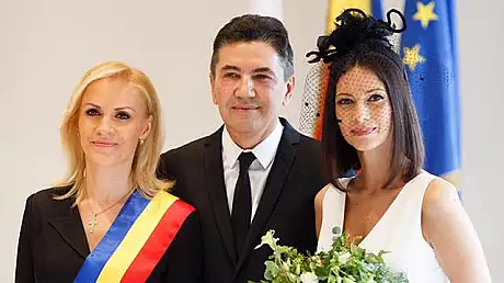 Ce tinuta a purtat fiica Andreei Berecleanu la nunta stiristei 