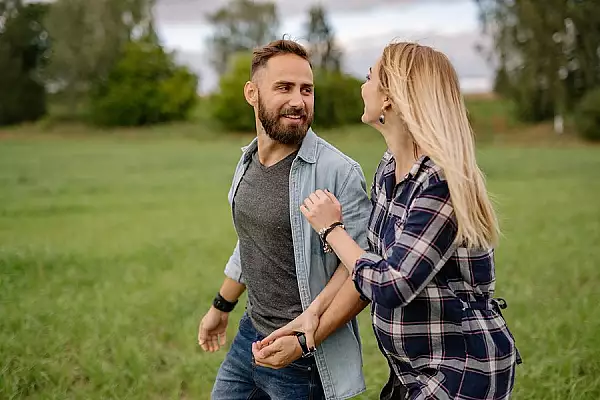 Ce trebuie sa faca romanii care au ajuns deja la 45 de ani? Sfaturile care ii vor ajuta sa aiba o viata de calitate si la varste inaintate