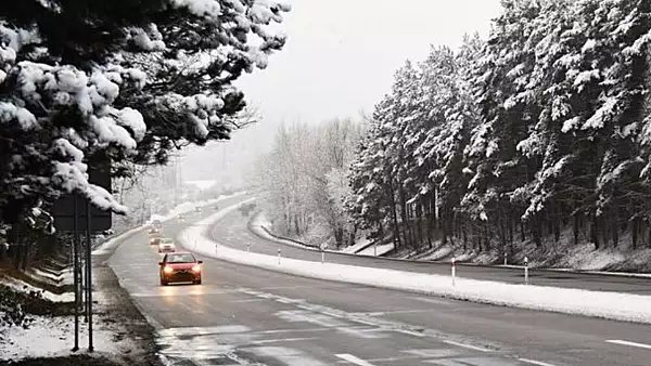 Ceata si ninsori in unele zone montane - Porturi inchise - Cum se circula pe soselele din Romania