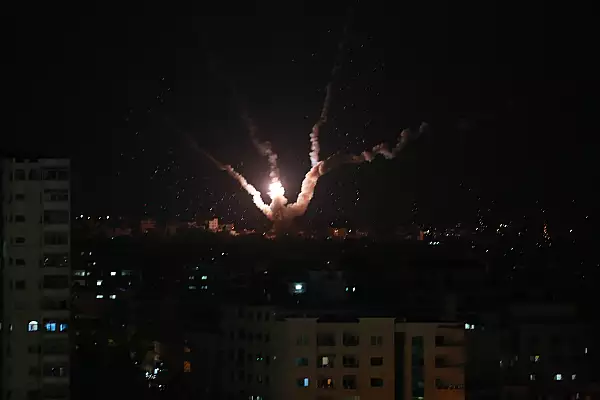 Cel putin zece morti in Fasia Gaza / Egiptul a initiat negocieri pentru oprirea operatiunii israeliene