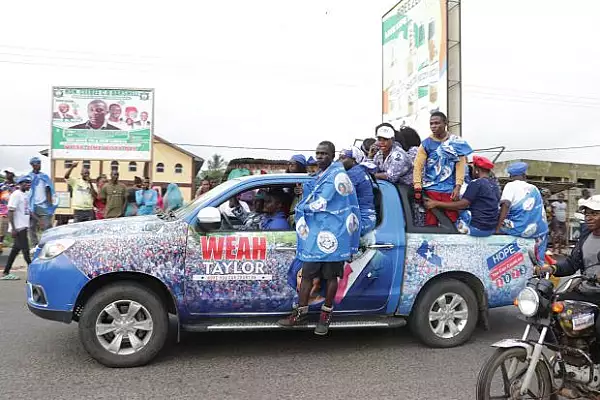 Cel putin zece persoane au murit in Liberia dupa ce o masina a intrat intr-un grup de simpatizanti ai presedintelui ales