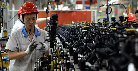 Chinezii fac o fabrica auto in Romania si vor livra piese pentru Mercedes 