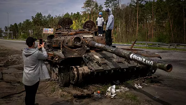Cimitirul tancurilor rusesti de langa Kiev devine atractie turistica