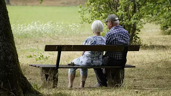 Cine se poate pensiona cu 3 ani mai devreme? Ultima modificare propusa in legea pensiilor