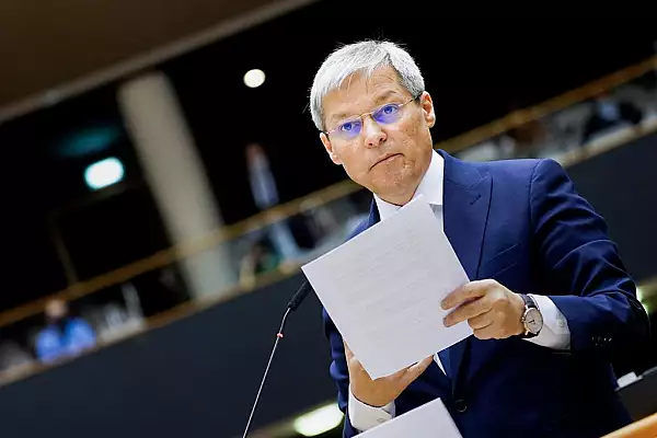 Ciolos bate in retragere: Pentru mine, etapa implicarii active in politica de partid se incheie