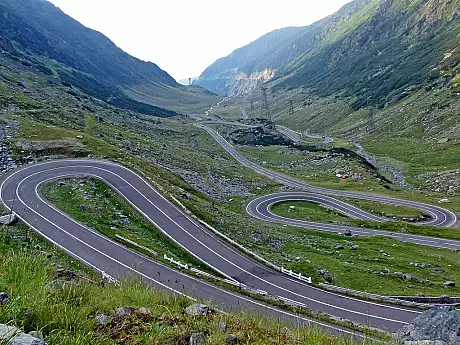 CNADNR inchide Transalpina si Transfagarasan pentru realizarea de poze si clipuri video