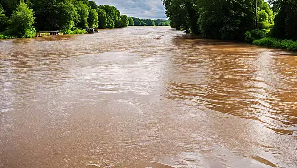 Cod portocaliu de inundatii in judetele Galati si Vaslui. ISU: Fenomenele periculoase se pot produce pe raurile Chineja si Suhu