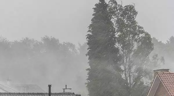 Cod portocaliu de vijelie, grindina si ploi torentiale. Lista localitatilor vizate de avertizarea meteo