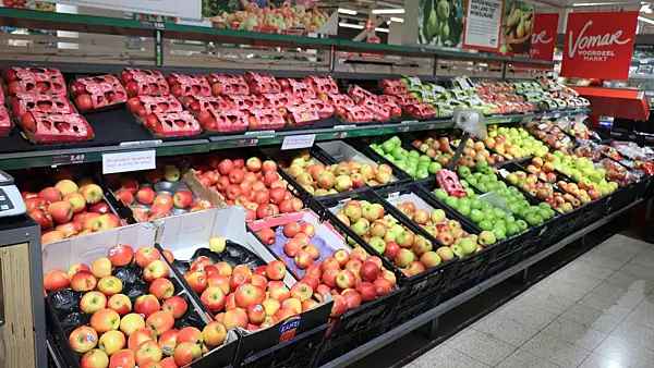 Codul secret de pe etichetele fructelor: Ce semnifica numerele de pe fructele de la supermarket si cum iti dai seama care sunt modificate genetic 