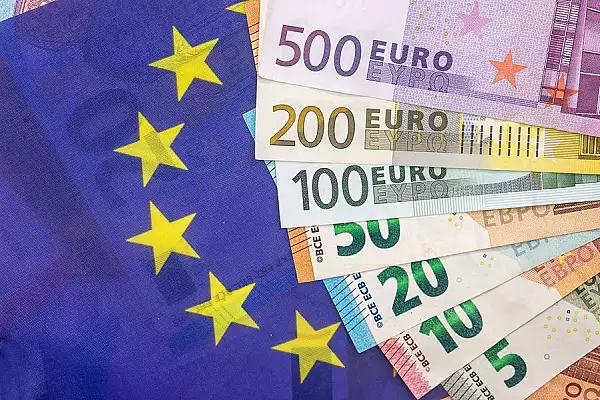 Comisia Europeana pune la dispozitie un miliard de euro pentru puncte de reincarcare si de realimentare