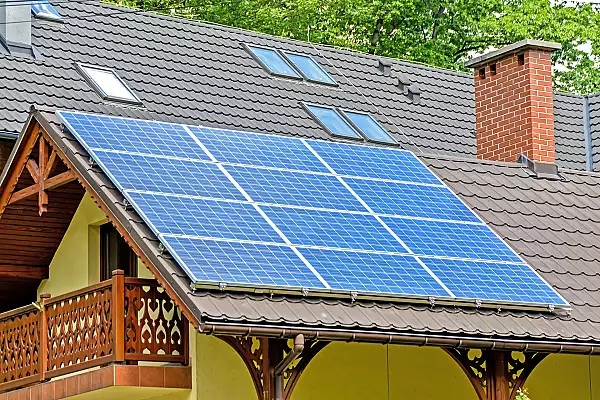 Comisia Europeana sprijina industria europeana producatoare de fotovoltaice prin noua Carta a energiei solare