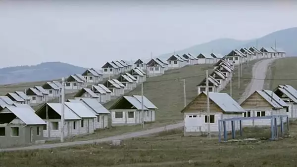 Comuna din Romania unde o casa se vinde cu 250 de euro