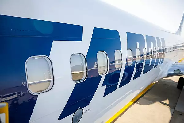 ,,Conditii de munca si hrana mizerabile la Tarom". Marturia unui pilot despre cauzele protestului spontan de la compania aeriana