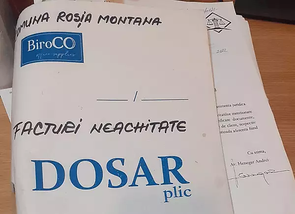 Contabila Primariei Rosia Montana a blocat institutia. Zeci de facturi neplatite pentru ca nu pune viza CFP