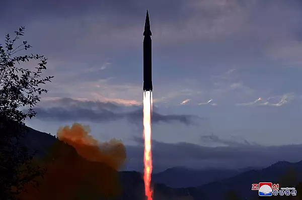 Coreea de Nord a lansat un presupus satelit spion, spune Coreea de Sud