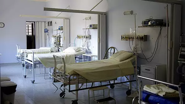 Criza de medici in marile spitale, bolnavii nu sunt consultati - Documente socante