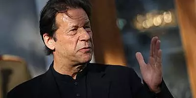 Criza politica grava in Pakistan pe fondul amenintarii talibane. Parlamentul, dizolvat la solicitarea premierului Imran Khan