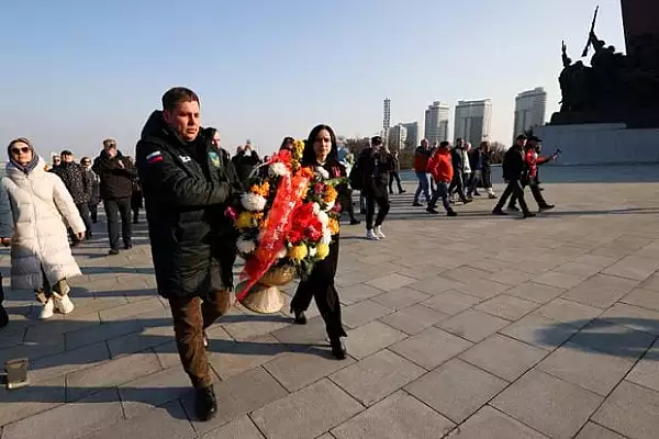 Cum a aratat vacanta primilor turisti rusi in Coreea de Nord. Phenianul le-a promis o statiune cu ,,17 hoteluri, 37 de restaurante si o plaja luxoasa de 4 kilom