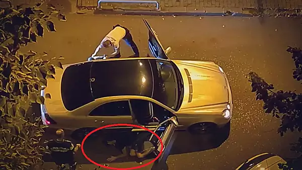 Cum a incercat un tanar FARA PERMIS sa scape de politie dupa ce a trecut pe culoarea rosie a semaforului. Scene dramatice in trafic, la Timisoara