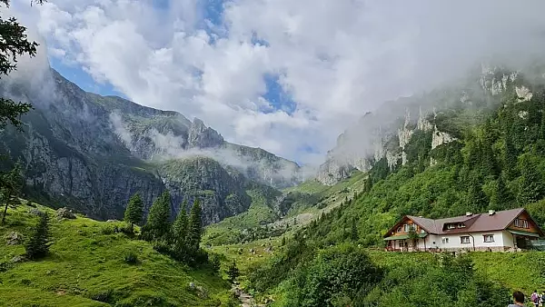 Cum a reactionat o belgianca atunci cand a vazut pozele din Romania, postate pe Facebook de o conationala. "In ciuda prejudecatilor!"