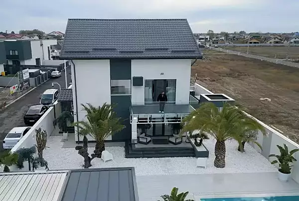 Cum arata casa lui Dorian Popa, dupa renovari. Artistul are propriul solar de bronzare - VIDEO