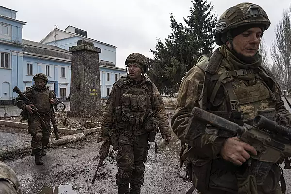 cum-au-pierit-100-de-soldati-ucraineni-in-gropile-sapate-langa-ceasiv-iar-un-episod-simbolic-pentru-situatia-disperata-de-pe-front.webp
