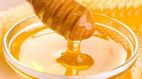 Cum poti verifica daca mierea pe care o cumperi este falsificata