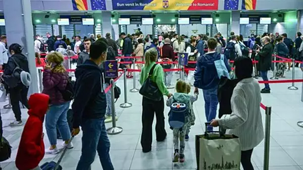 Curse anulate, intarzieri si calatori furiosi pe aeroportul Otopeni dupa ce s-a stricat banda de bagaje