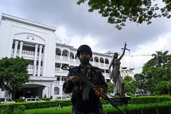 Curtea Suprema din Bangladesh anuleaza majoritatea cotelor de locuri de munca ce au declansat protestele violente conduse de studenti. Peste 100 de oameni au mu