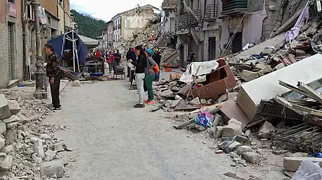 Cutremurul din Italia. Bilant tragic: 268 de morti si 400 de raniti. MAE: 6 romani au murit