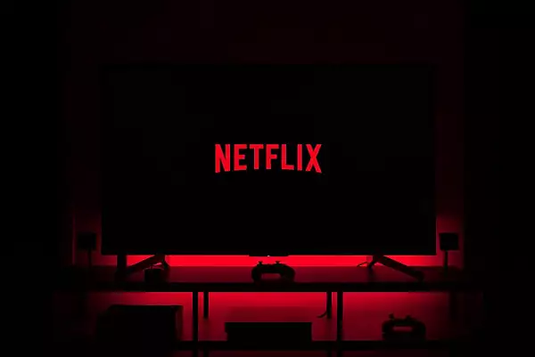 Daca iti dai parola la Netflix, vei plati in plus: de cand intra in vigoare ,,sanctiunea"