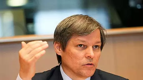 Dacian Ciolos a discutat cu ministrul francez al Apararii despre intarirea flancului estic al NATO 