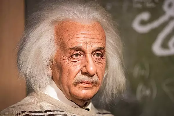 De ce Einstein nu purta niciodata sosete. Motivul e unul uluitor