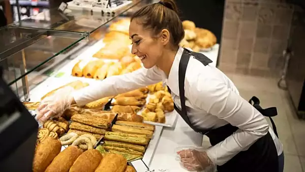 De ce supermarketurile pun brutaria la intrare. Trucul prin care te ademenesc sa cumperi mai mult