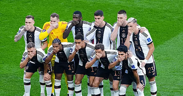 Decizia luata de FIFA dupa gestul sfidator al Germaniei la poza de grup