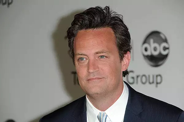 Dependentele care l-au distrus pe Mathew Perry. Actorul din ,,Friends" a fost operat la stomac de 14 ori